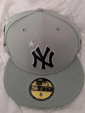 New Era NY Yankees ASG 2023 59FIFTY Fitted Cap in Light Gray with Navy Logo